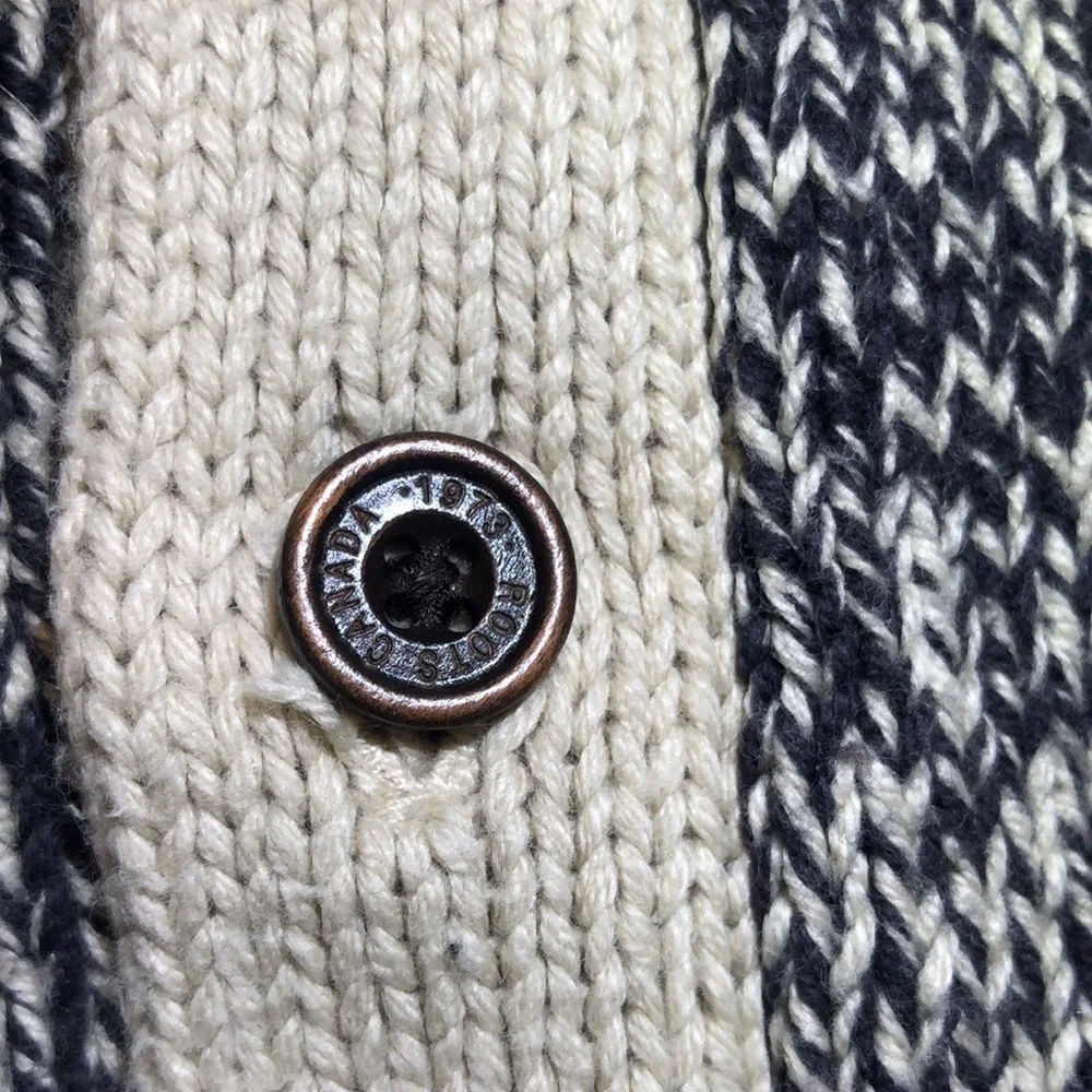 ROOTS button up Cabin Cardigan sweater - Picture 5 of 6